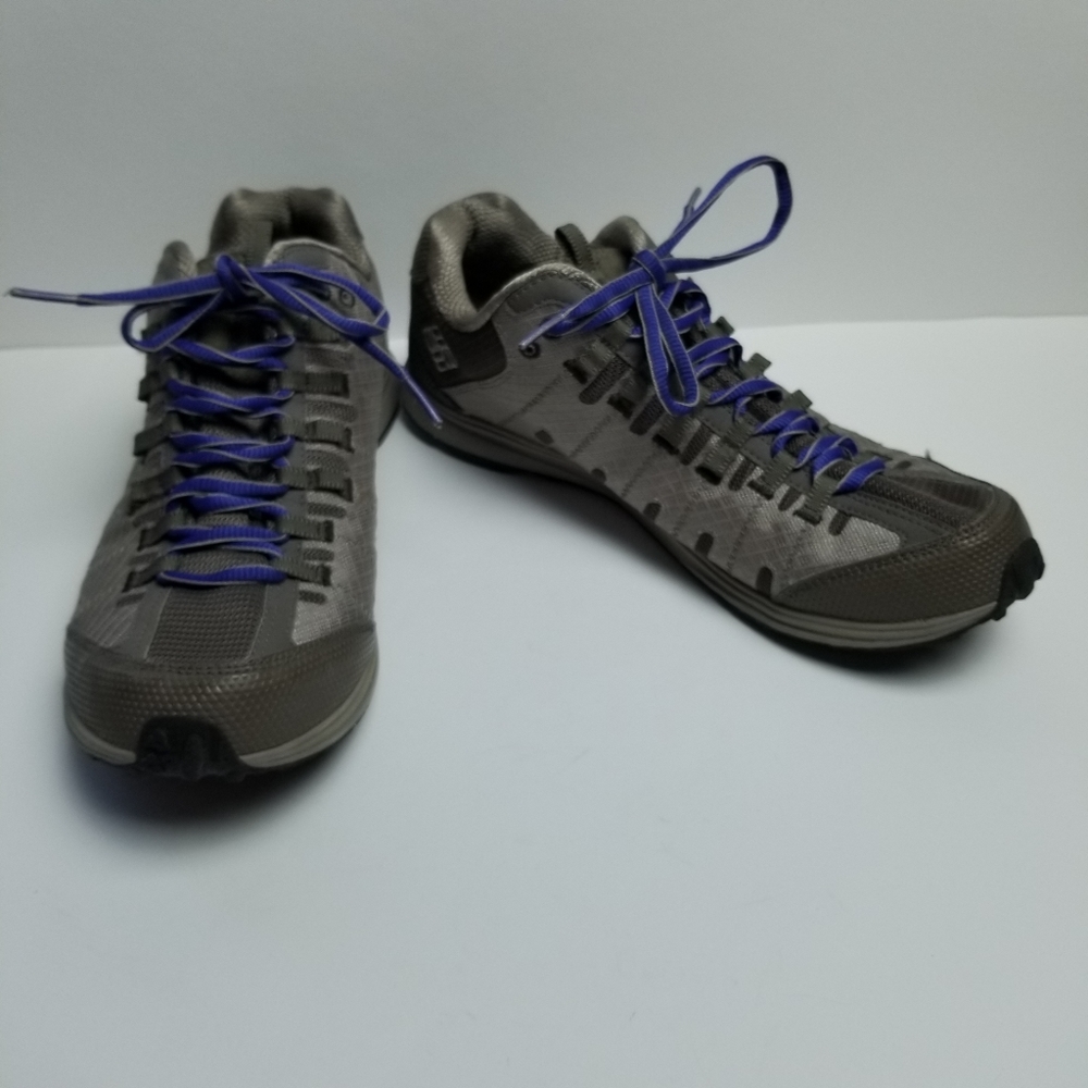 Columbia Master Fly Trail Hiking Moonrock Shoes